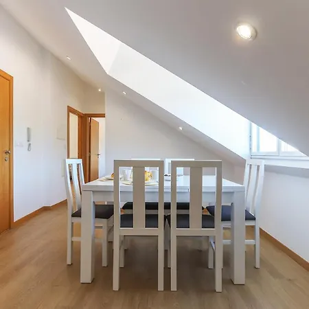 Portucale ! 2 Bedrooms Campo Ourique *