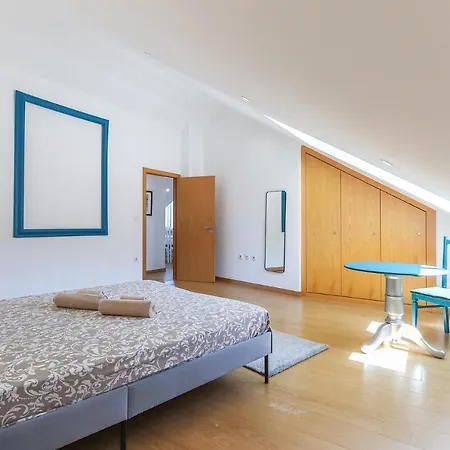 Portucale ! Concept Campo Ourique Apartment *